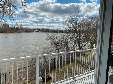 logement bord de l’eau Image# 1