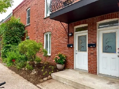 Sublime 3 1/2 Plateau Mont-Royal Tout-Inclus! Image# 3