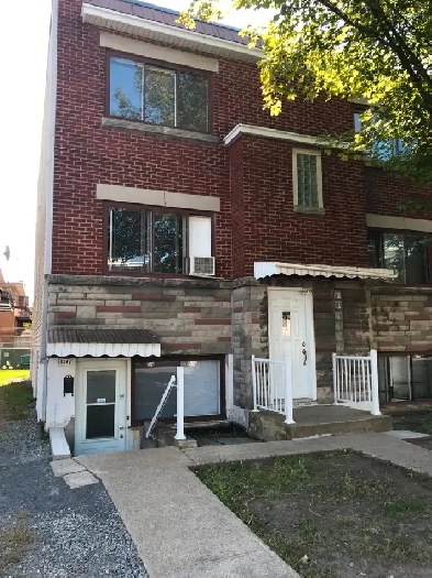 Montréal-Nord 2 1/2 non chauffé à louer 800$ Image# 4