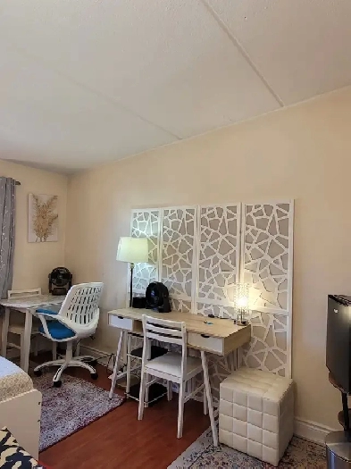 Centrally located furnished room Image# 1