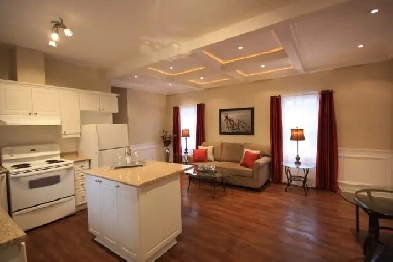 2 Bedroom Whitby Walking Distance to the Four Corners Image# 3