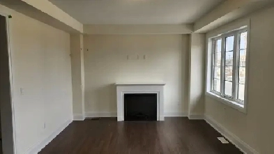 5 Bedrooms Town House for rent FOR SINGLE FAMILY - NORTH BRAMPTO Image# 2