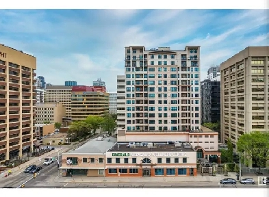 lovely downtown condo  - available immediately Image# 9