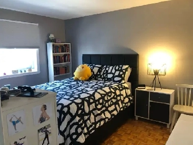 4 1/2 a Louer St Therese 2 Parking Clim internet concierge Image# 1