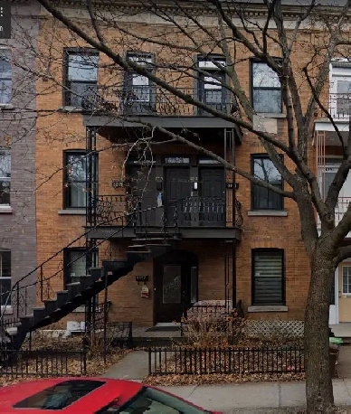 Beau et coquet 4 et demi à deux pas du métro Image# 1