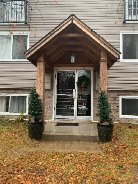 Bright two bedroom on Northside Image# 3