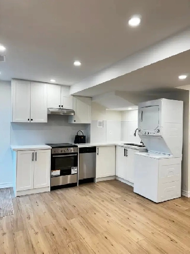 Renovated 2-Bedroom Walk-Up Basement in Aurora – 2 Parking Image# 1