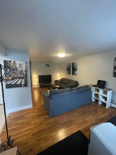 2 bedroom flat Image# 2