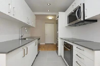 Two bedroom, Eglinton and Don Valley Parkway - ID 696 Image# 1
