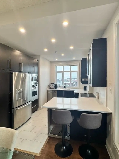 Penthouse-2 bedrooms, 2 bathrooms in Dollard des Ormeaux Image# 10