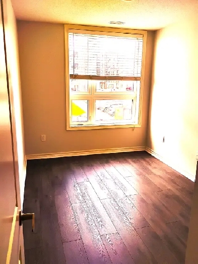 Private bedroom and bathroom in Condo in Milton for female only Image# 1