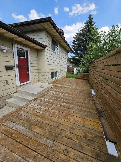 Upper level Suite for rent near to Village square Pineridge Image# 2