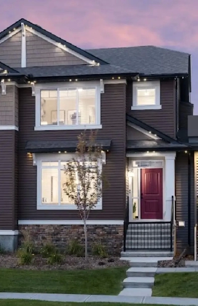 Pristine 1/2 Duplex FOR RENT with a large deck & small yard Image# 1