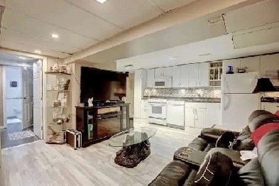 Basement for rent in Brampton near Professor's lake Image# 3