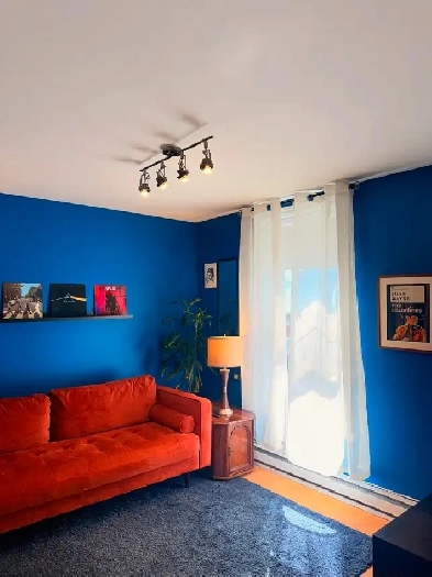 Charmant condo 3½  meublé,1er juillet, Stationnement inclus Image# 1