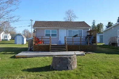 Grand-Barachois - Waterview Cottage ! Lots of Reno's!! Image# 1
