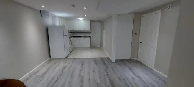 BACHELOR BASEMENT # EVERYTHING INCLUDED (MALE ONLY) Image# 6