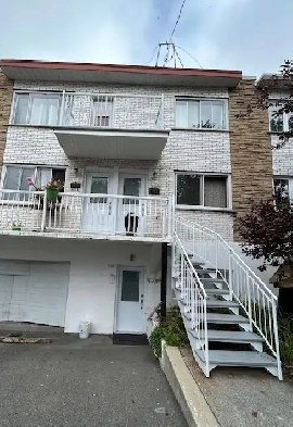 rez de chaussé 61/2  Rénové2025  Air climatisé.Lave-vaisselle Image# 1