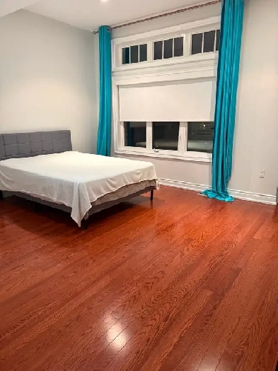 Bathurst/Rutherford 2 story quiet and clean upstairs room rent Image# 1