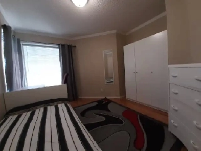 FURNISHED ROOM 4RENT ALL INCLUDED- WALK2 SOMERSET CTRAIN STATION Image# 5