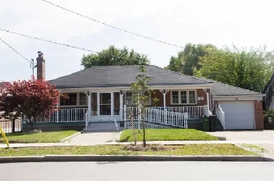 3 Bedroom house with 26 x60 feet sunroom attached with main floo Image# 3