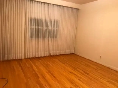 Spacious room, main floor of house ready to move in or from June Image# 1