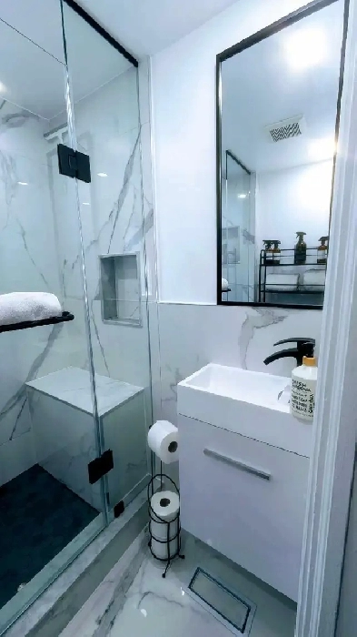 Queen West 2nd Floor Apartment – All-Inclusive | $2,900 Couple / Image# 1