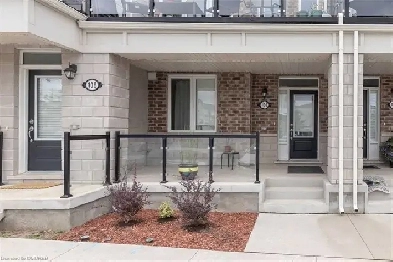 Huron Area: 2 bedroom, 2 bathroom, 2 parking   Den Image# 9
