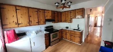 Verdun 4.5,Ground Floor, Private Backyard and Parking, July 1st! Image# 2