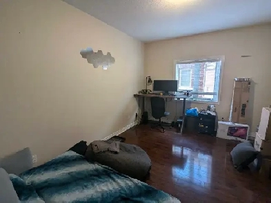 Furnished Private Upstairs Room rent Brampton FREE UTILITIES Image# 1