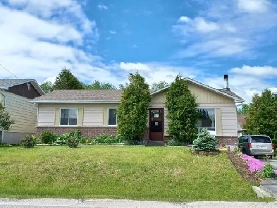 4 bedroom bungalow fully furnished. Image# 7