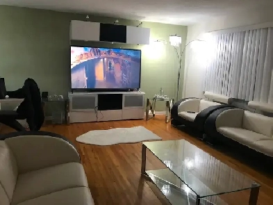 June 1 close downtown centre st NW bus 3 301 300 one bedroom Image# 4