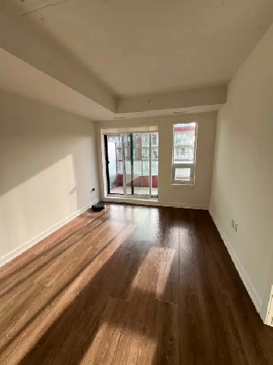 Lease Transfer - 1 Bedroom   DEN - Modern Apartment Image# 1