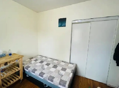roommate wanted Image# 1