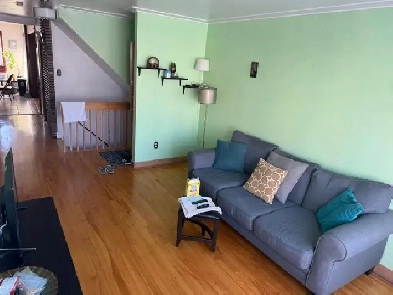 chambre privée à louer en colocation 5 1/2 Métro Assomption Image# 4