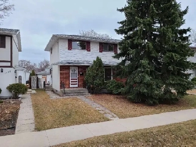 Side-by-Side with Double Garage for Rent Image# 3