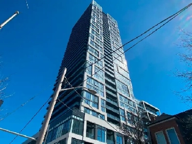 DT Toronto 1bed 1Den 1Bath Luxury Condo For Rent at 5 Defries St Image# 13