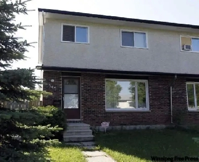 House for rent in the maples Image# 1