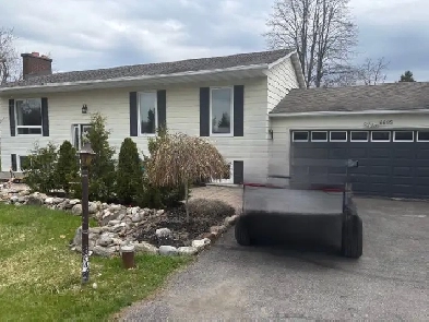 Rental available July 1 located in the village of Kars. Image# 1