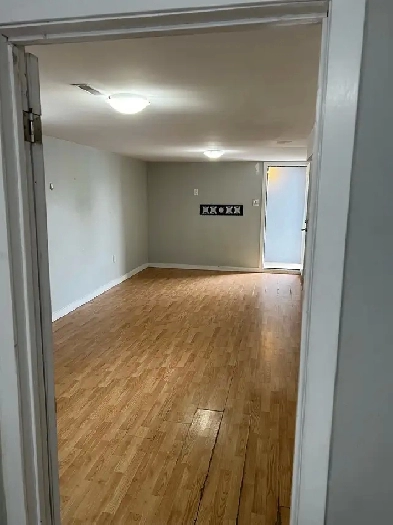 3 bedroom basement for immediate rent Image# 3