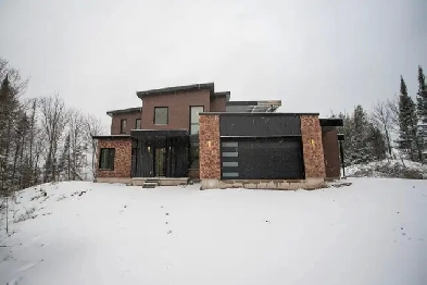 3 Acre Waterfront Home Image# 10
