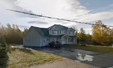 Beautiful 3 bed/4 bath home located in Gambo Image# 1
