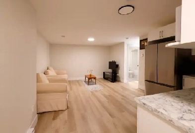 Cozy & Modern 1-Bedroom, 1-Bathroom Suite for Rent! Image# 1
