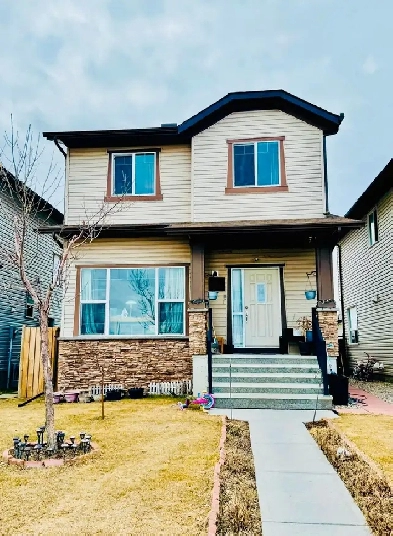 house (upper level) for rent in Saddlebrook NE Image# 1