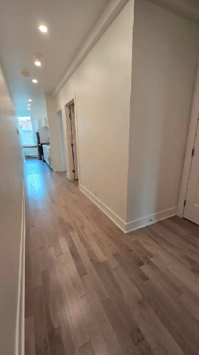 1 Mois Gratuit / 1 Free Month.  Large & Spacious 4 ½ – Vendome, Image# 1