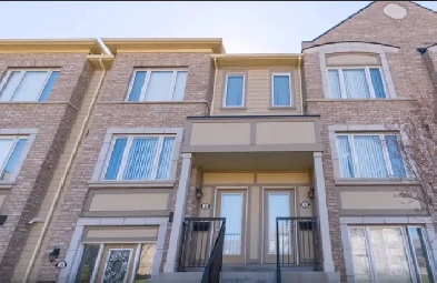 2 Bedroom 2.5 Bath Townhouse for Rent in Mississauga Image# 1
