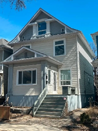 Legal Duplex in the Heart of Wolseley in MINT condition! Image# 1