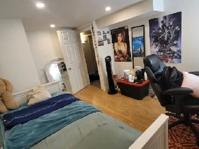 Amazing student rental very close to McMaster University Image# 1