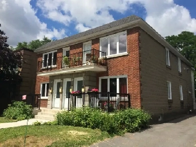 Vieux Longueuil  4 1/2 à louer Image# 8