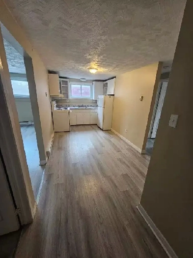 Unit 01, 46 Barton Ct, 2-bedroom apt (1bath1kitchen) Northwest Image# 1